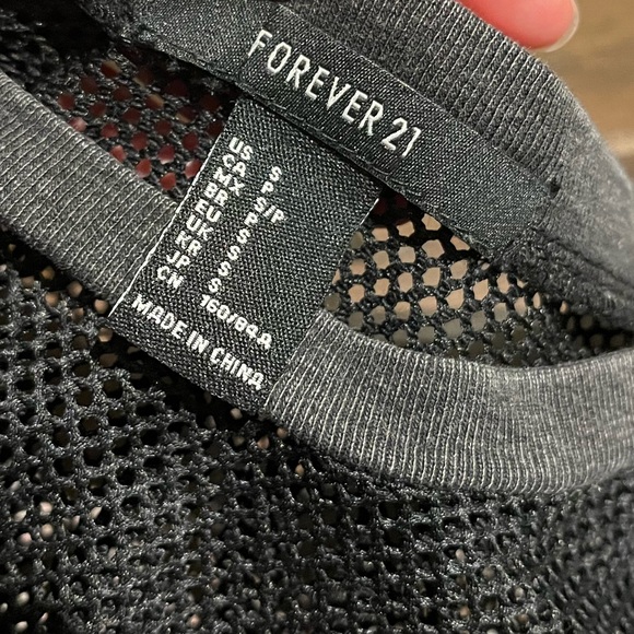 Forever 21 crop top - Picture 2 of 3